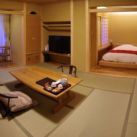 Gero Onsen Yukyunohana Quarto foto